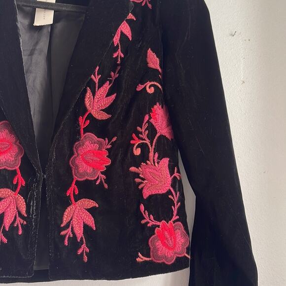 NWT ANTHRO ett:twa embroidered single button velvet cropped blazer sz XS - Picture 3 of 7
